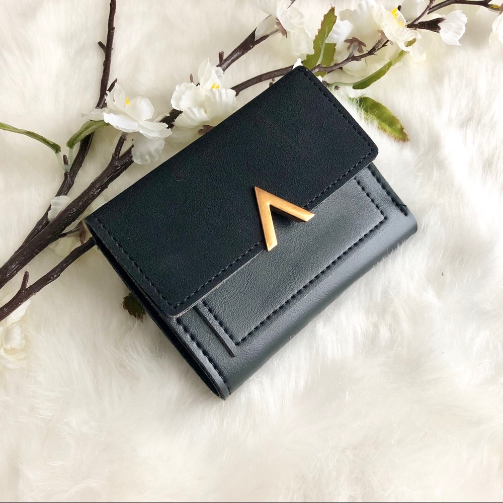 🆕AVA Short Trifold Wallet